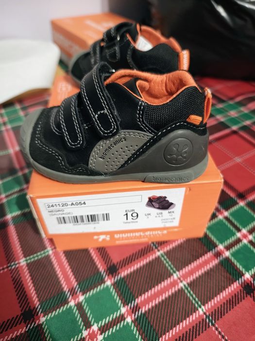 Papucei de copii biomecanics