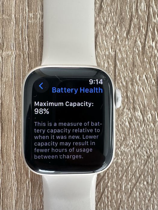 Apple Watch Series 8 41mm Starlight, батерия 98%, почти нов