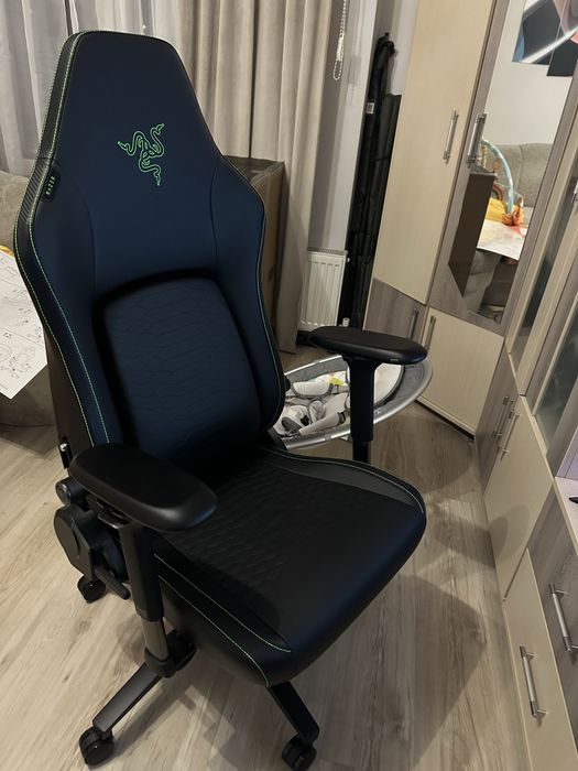 Razer Iskur V2 – Геймърски стол НОВ - Гаранционен!