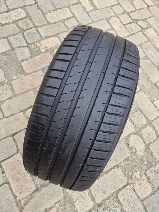 O bucată 255/40 R20 vară - una Michelin Hankook