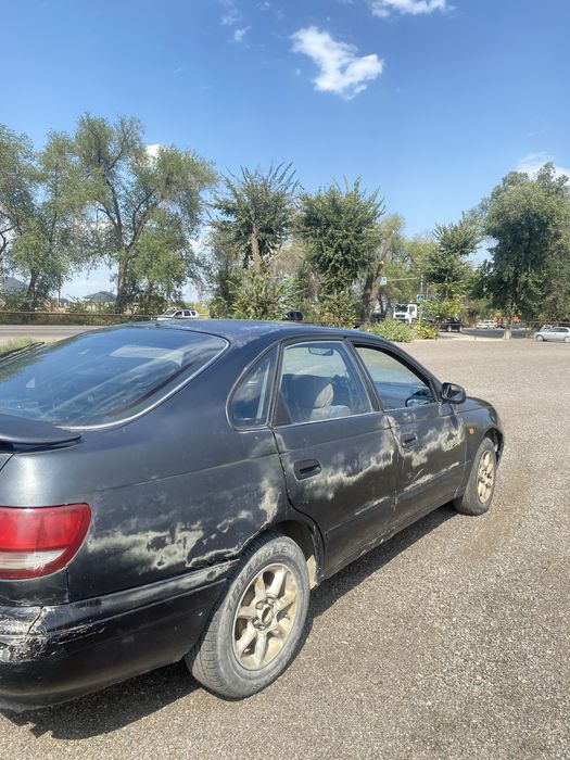 Toyota Carina E