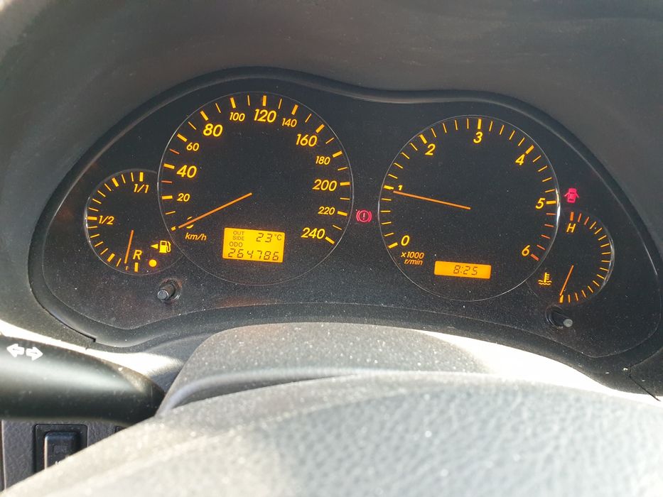 Тойота Авенсис 2.0 d4d на части