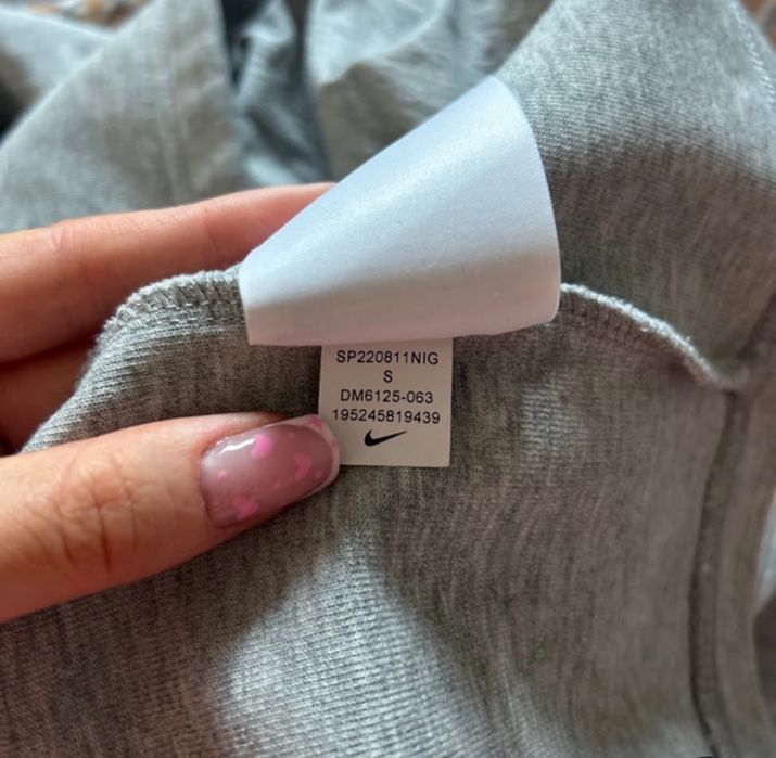 Vand Bluză Nike Tech Gri