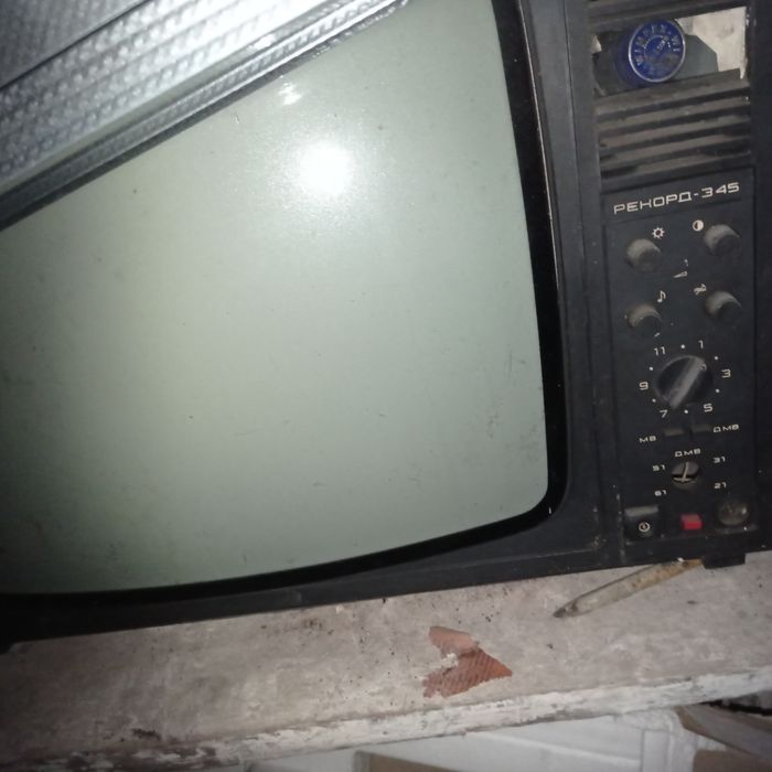 Телевизор  ламповый 8000.