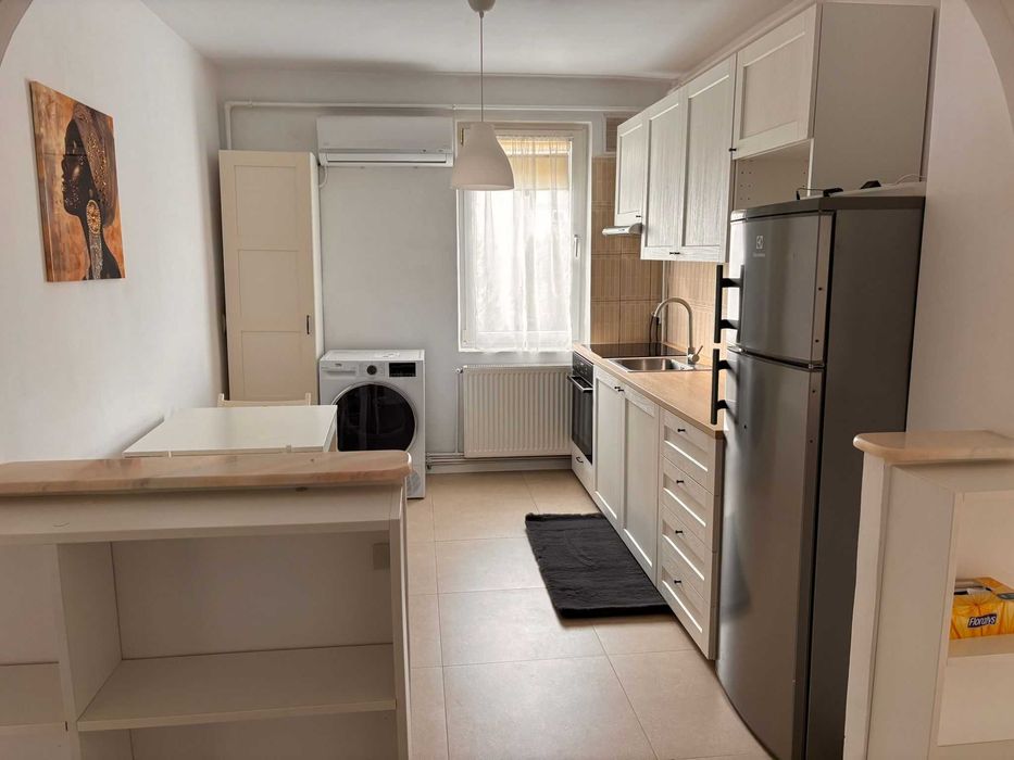 Inchiriez apartament 2 camere