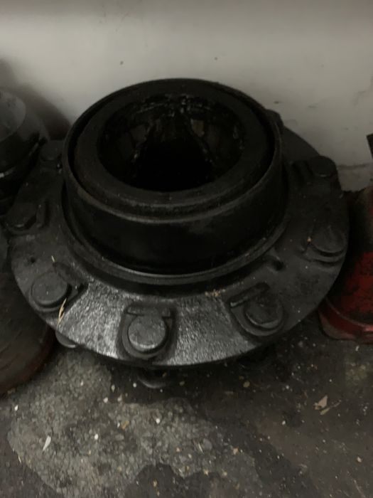 Ступица на камаз, есть простые и евроступица