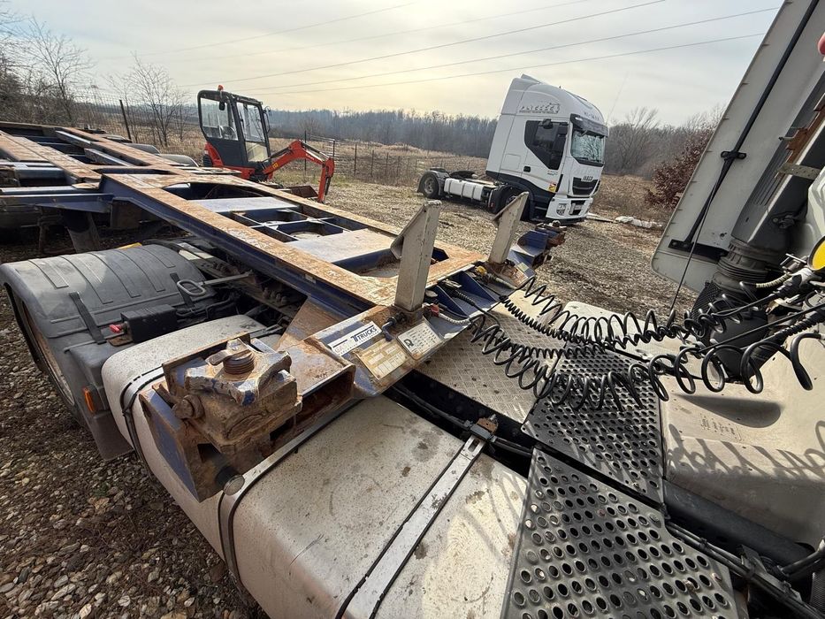 Vand sasiu containere Renders