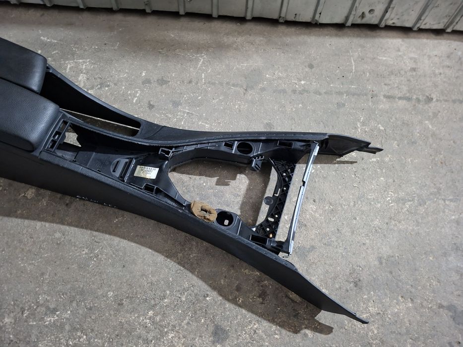 Cotiera consola centrala dublu rabatabila BMW E90 E91 E92 E93