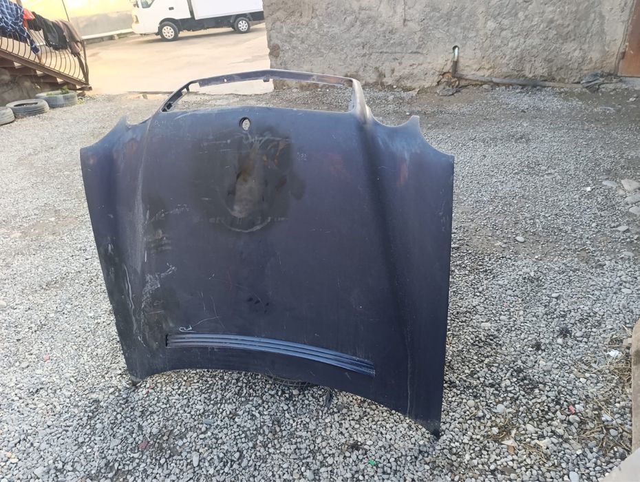 Капот Mercedes W210