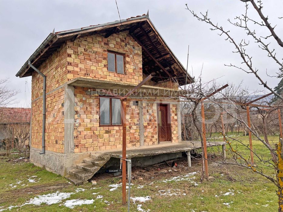 Продава се Къща в с. Стан, Област Шумен - 70 кв.м за 270 €/кв.м - Снимка #1