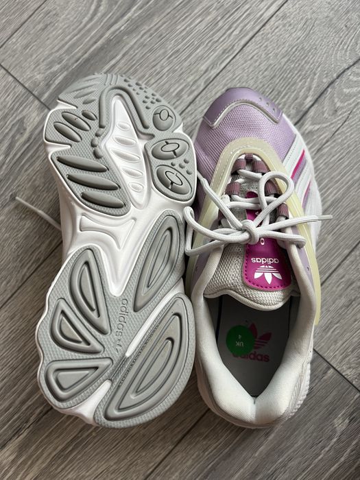 Adidas oztral маратонки