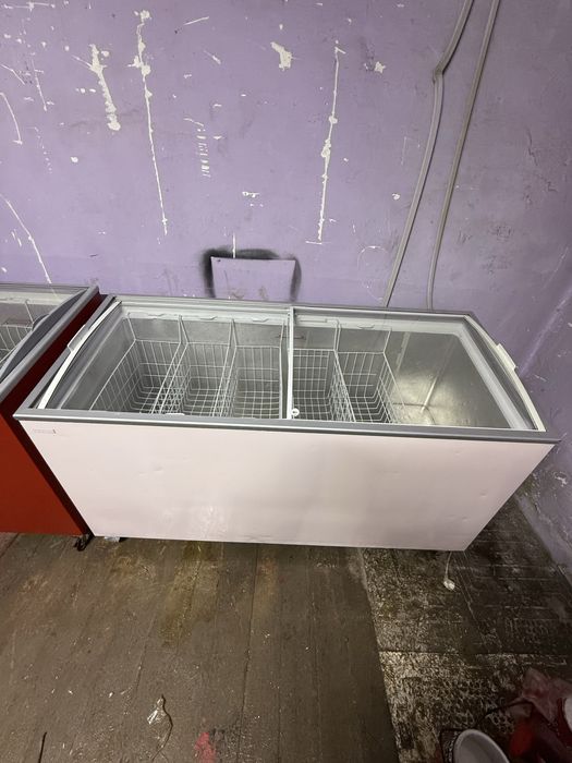 Продам морозильники витринные