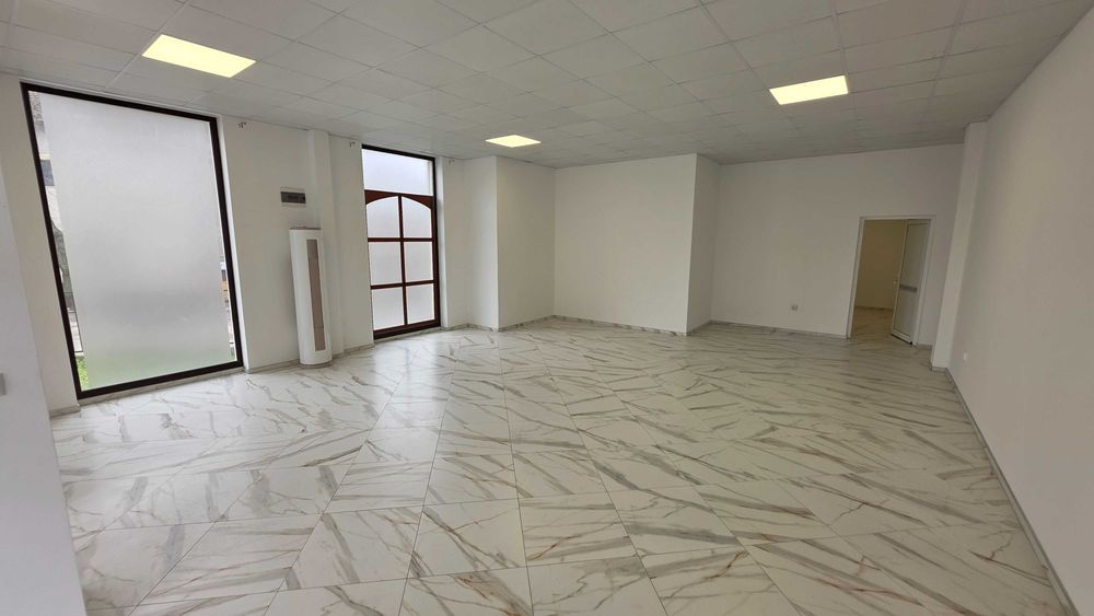 Дава се под наем Магазин в Търговище, Изток 1 - 80 кв.м за 598.23 € - Снимка #4