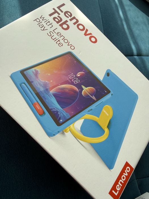 Чисто нов Lenovo Tab таблет + калъф и стойка
