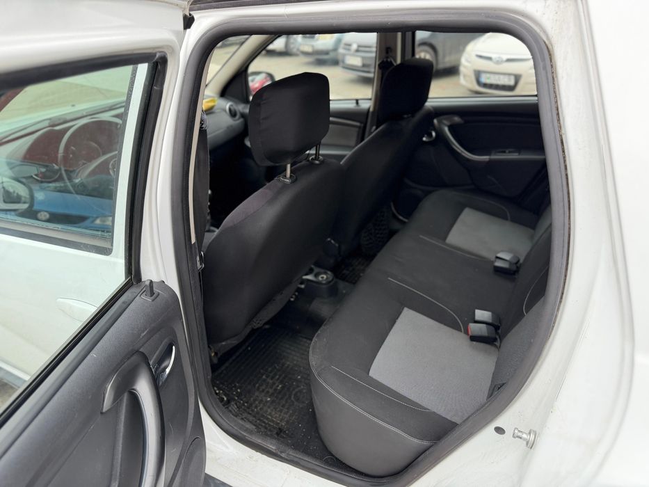 Dacia Duster  4x4  1,5 dci variante  ofer diferenta