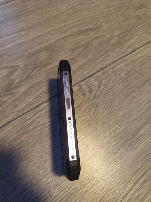 Telefon mic rezistent