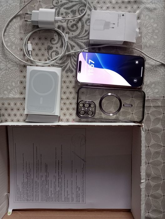 продам телефон новый