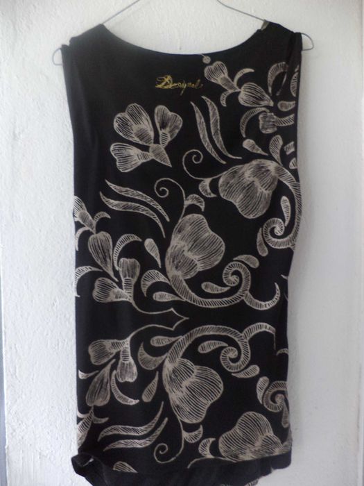 Блузи  DESIGUAL  размер  L ,XL