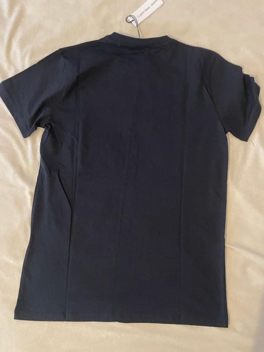 Calvin klein тениска.Налични размери S,M,L,Xl,2Xl