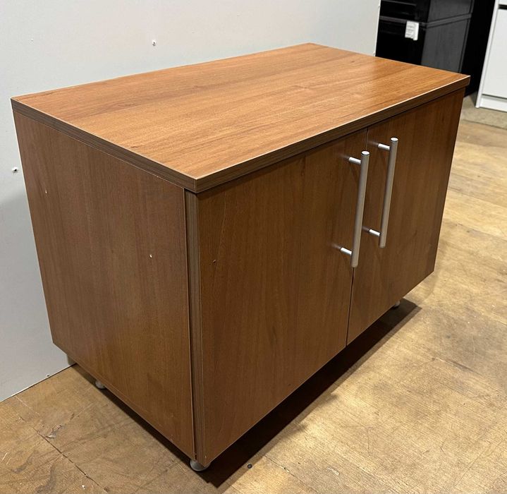 2 buc Comoda cu 2 usi si rafturi; Mic Dulap