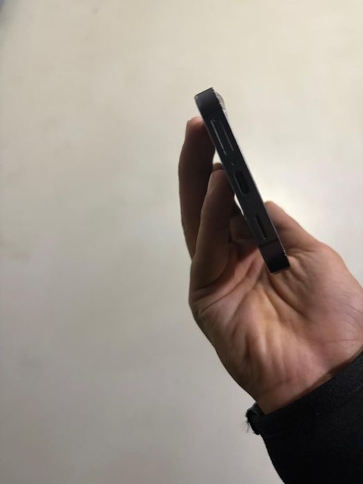 Продаю телефон S24