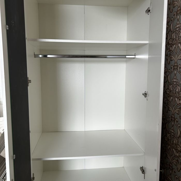 Спальный шкаф сатылады