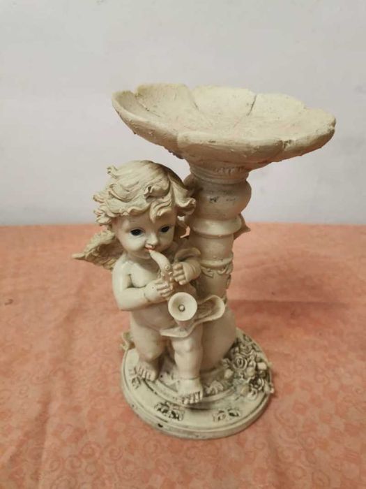 Ingerasi decor gradina