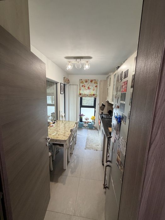 Vand apartament 4 camere cu parcare si boxa 21 Residence Politehnica