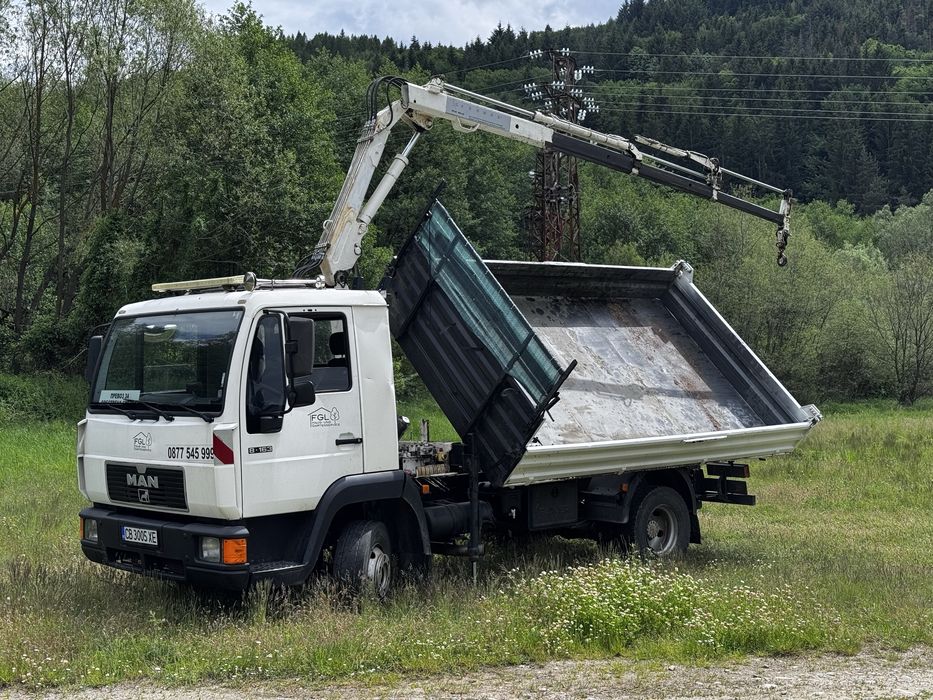 Траспортни услуги с тристранен самосвал с кран