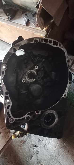 Продам КПП на Ларгус Рено jr5