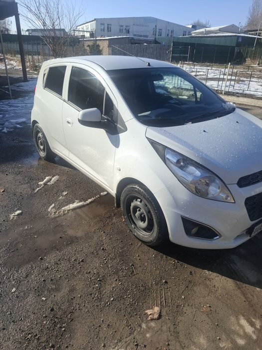 Spark sotiladi 2021 optima +..