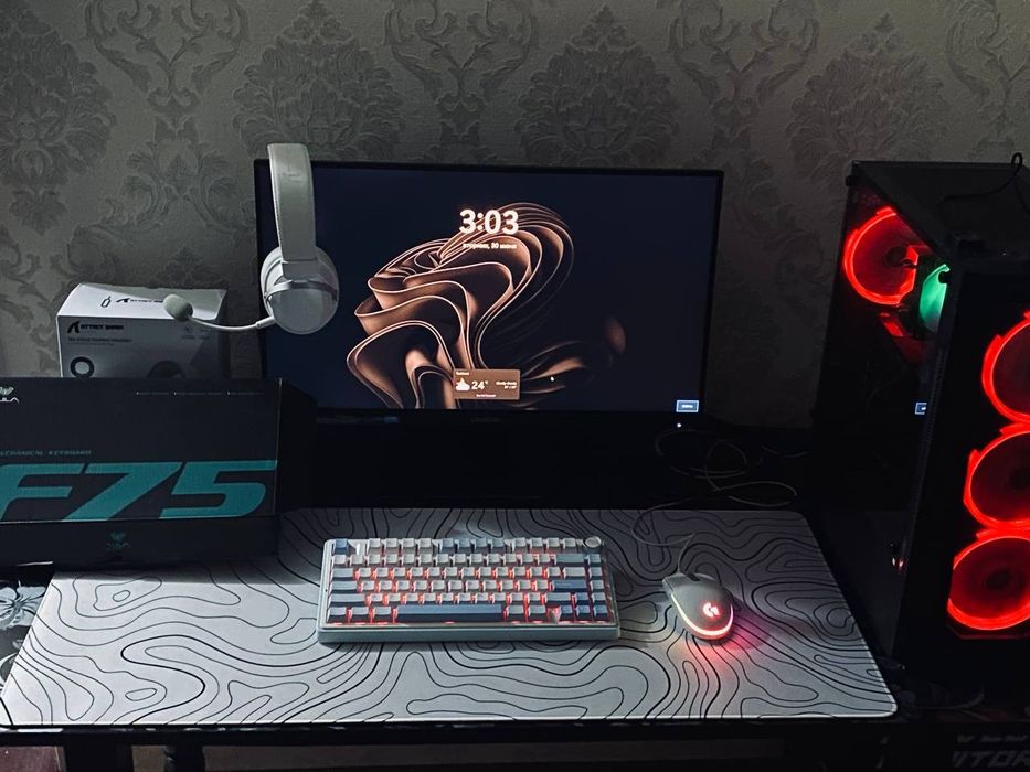 #Personal Computer