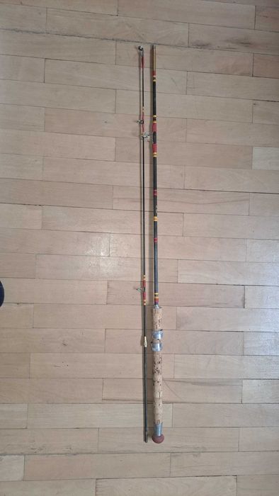 Макара и пръчка за риболов