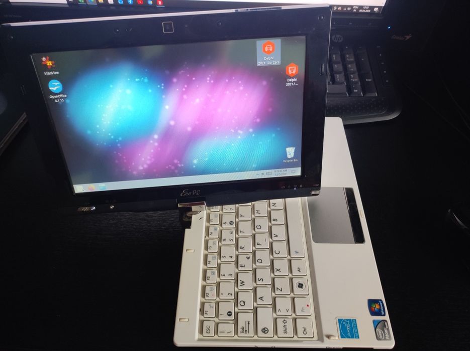 Laptop Tableta instalata Diagnoza Auto Delphi Autocom pt Tester Auto