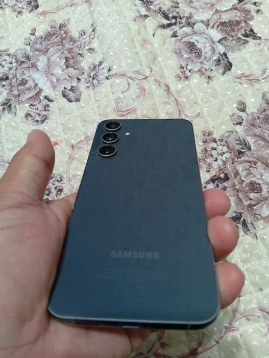Продам обмен  самсунг S 23 FE