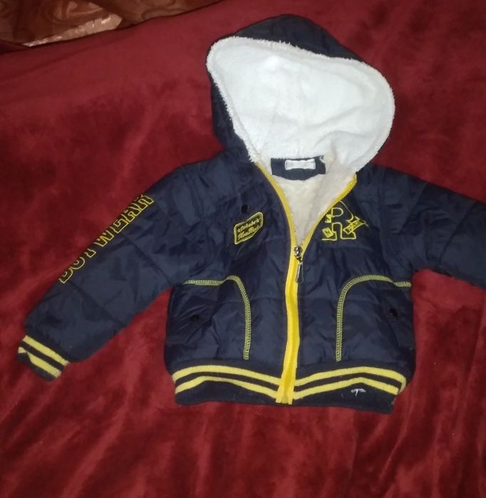 Продам демисизонные курточки