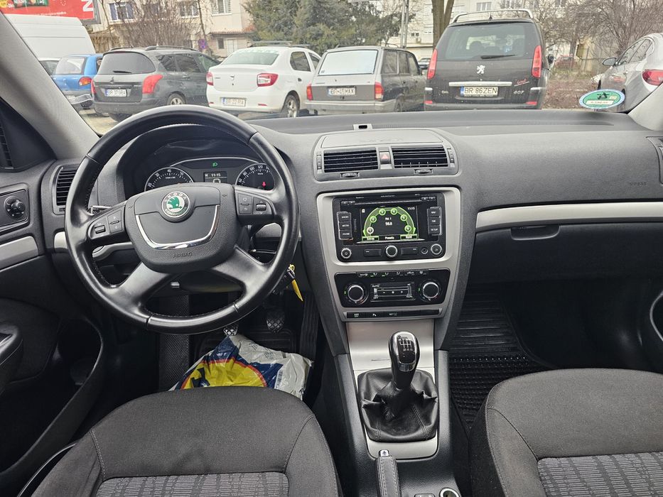 Skoda Octavia  Euro 5 Limuzina Facelift 2012 Benzina 1.2 ITSI 105 CP Klima Navi Jante Cirlig  TOOP