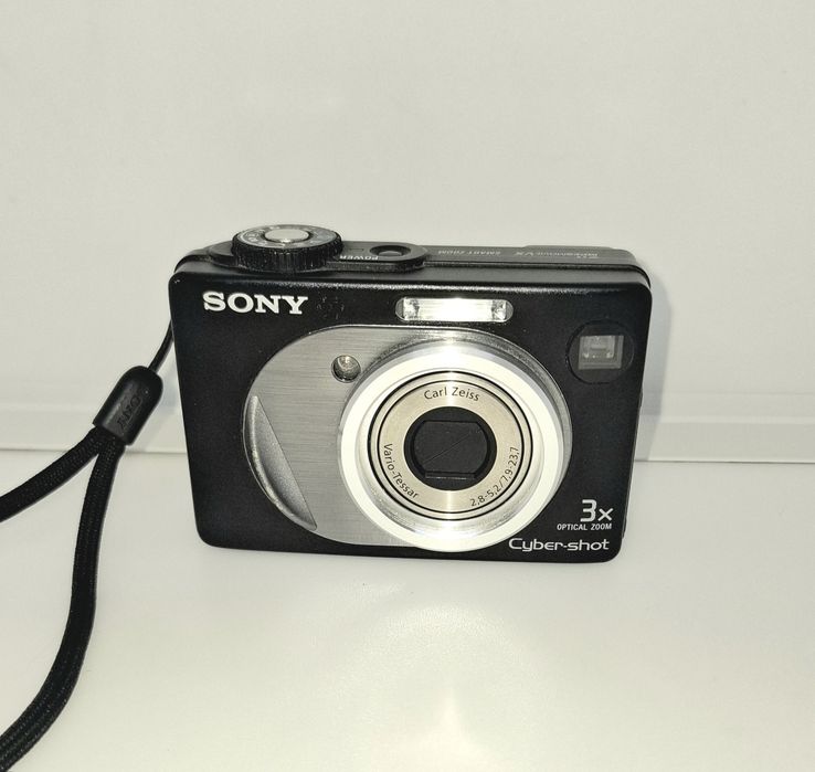 Sony Cyber-shot DSC-W12 компактен дигитален фотоапарат