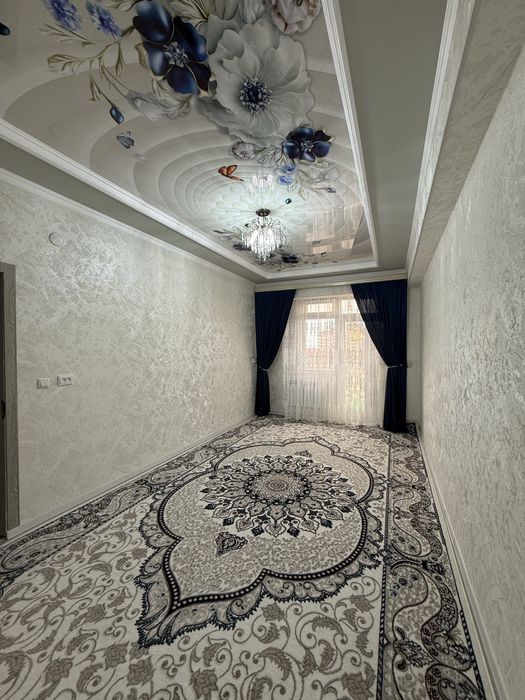 Срочно ижарага берилади оилага 3 хона Тинчлик Плаза