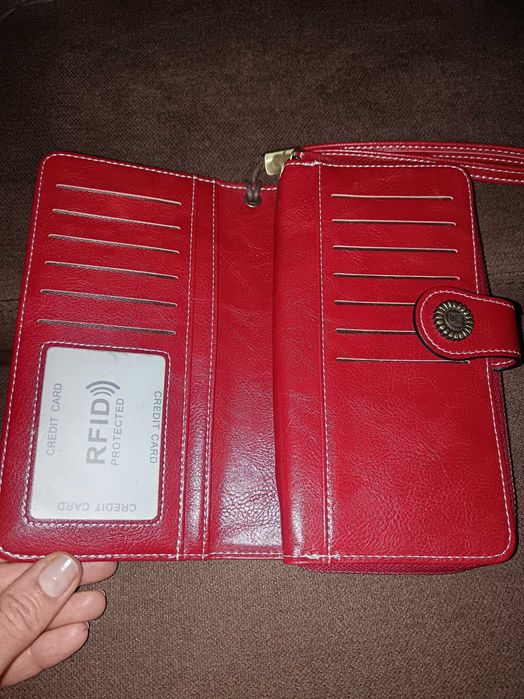 Дамско голямо портмоне