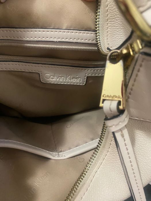 Чанта Calvin Klein естествена кожа