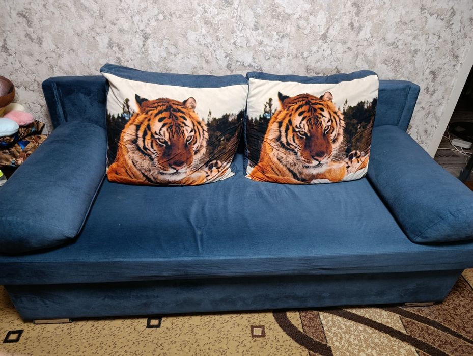 Продам диван в отличном состоянии