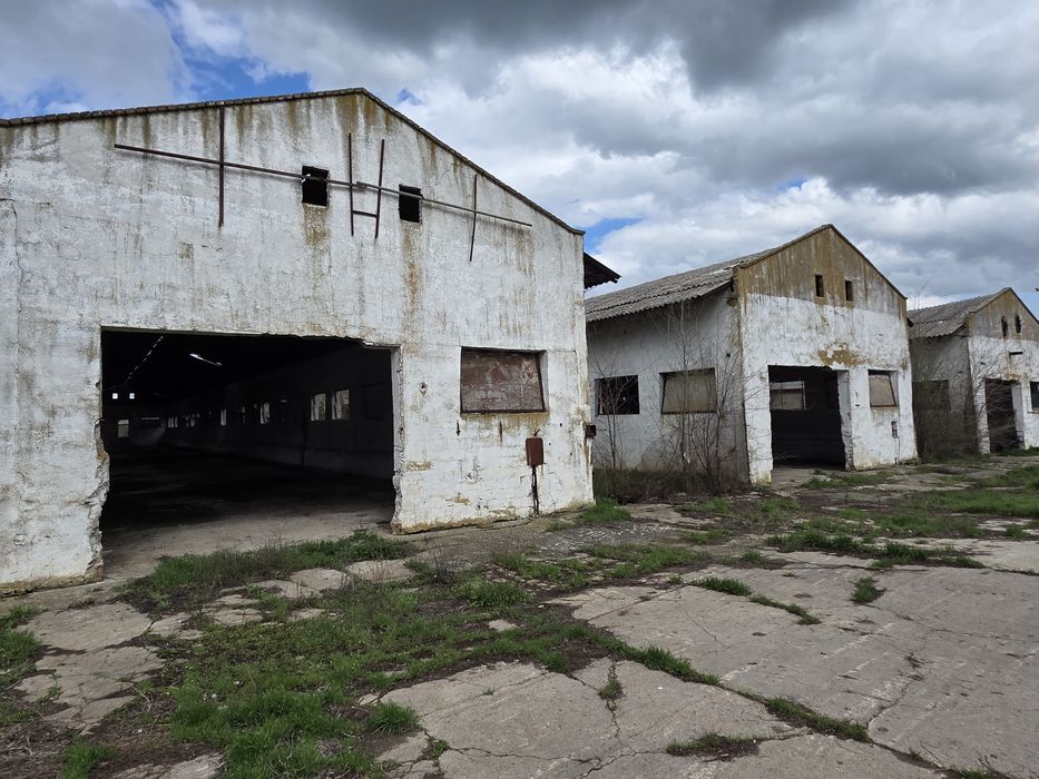 Inchiriez hale/depozite  industriale