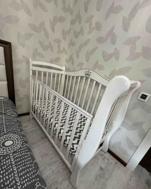 Продам детскую кроватку