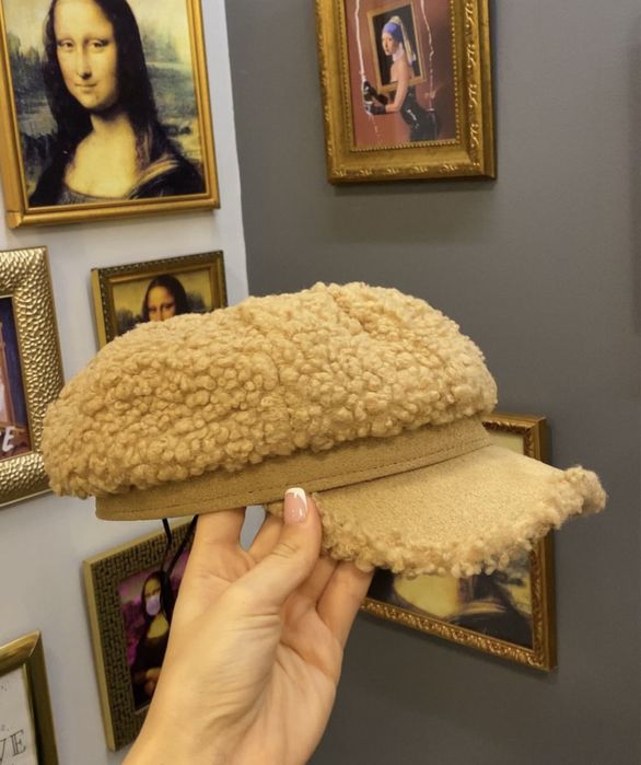 Дамски шапки