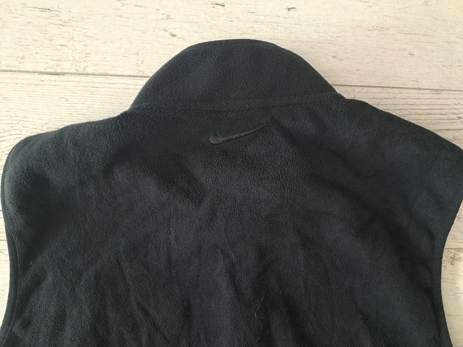 Nike-Ориг.поларен елек Нов !