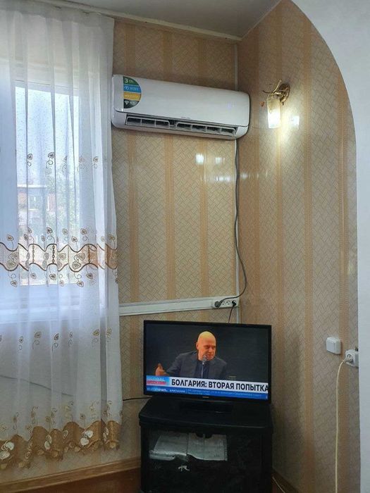 At Продается чистая 2 ком. на  Кадышева Авиасозлар-1