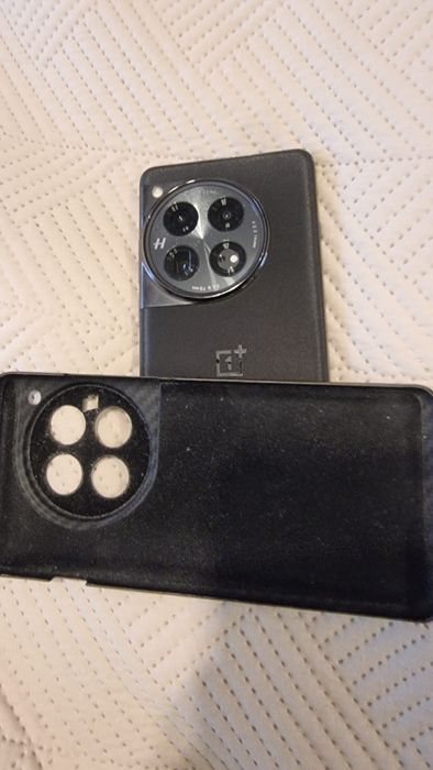 Vând telefon Oneplus 12