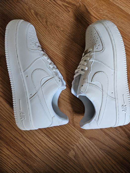 Air force 1 alb 41 Sambateni • OLX.ro