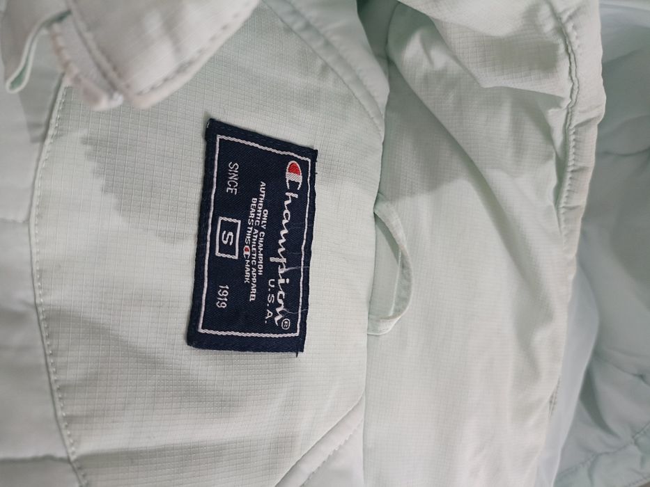 Продам 2 куртки за 1500тг